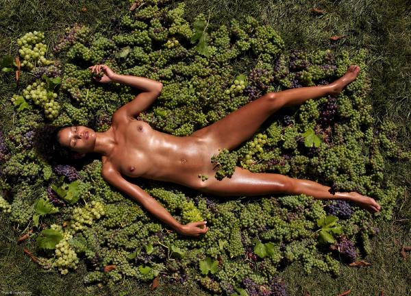 Darine Grapes #6