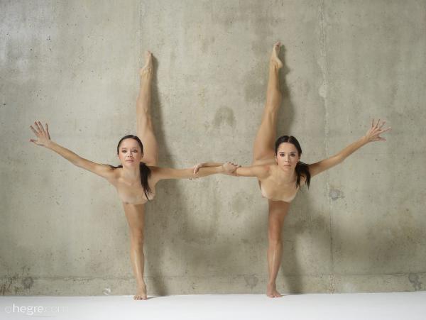 Julietta und Magdalena Akrobatische Kunst #34