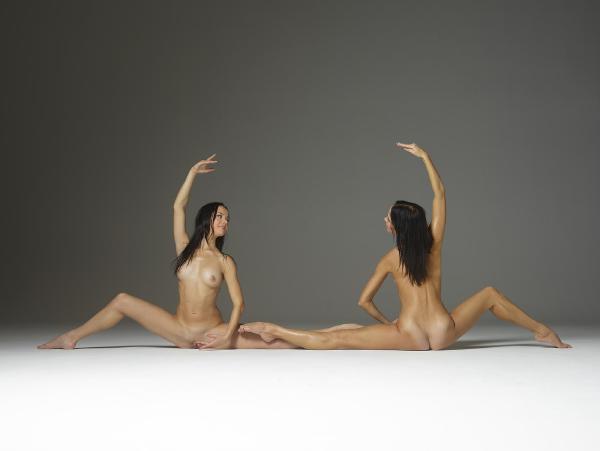 Julietta och Magdalena sexiga akrobater #65