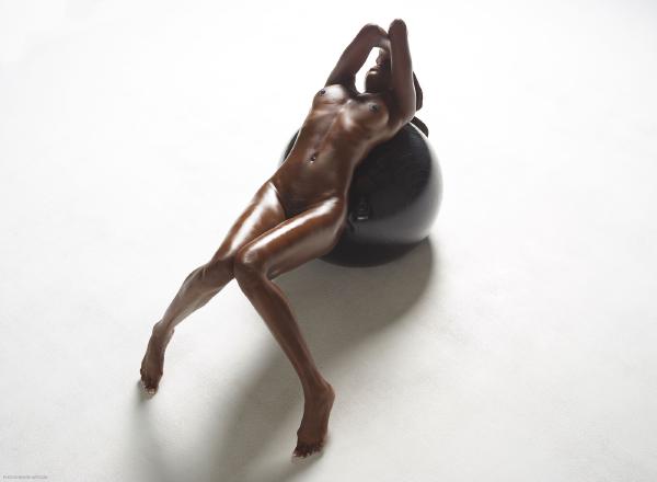 Simone Körper und Ball #63